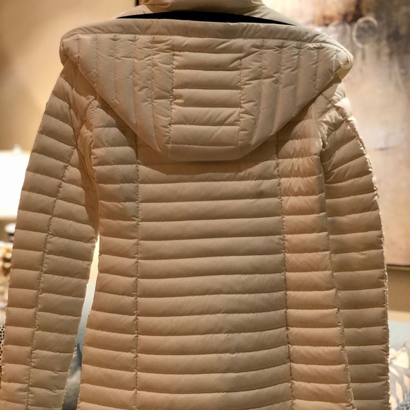 Lightweight Down Jacket - Picture 7 of 10